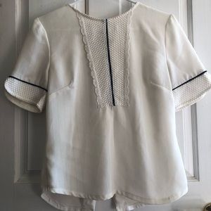 Lace detailed 1/2 capped women’s tuxedo shirt.